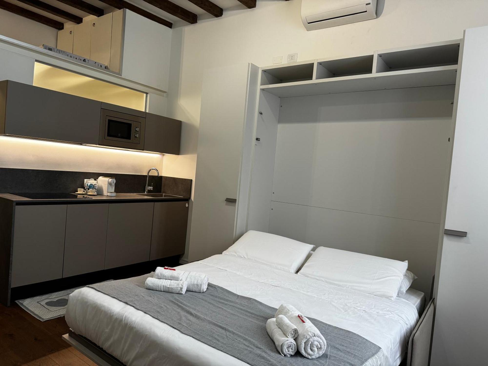 Regina Milano In Corso Lodi - Sky Tv, Wifi E Breakfast Box Milão Exterior foto